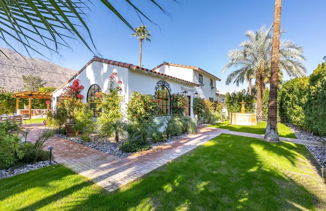 Casa De Tierra By Acme House Company-1